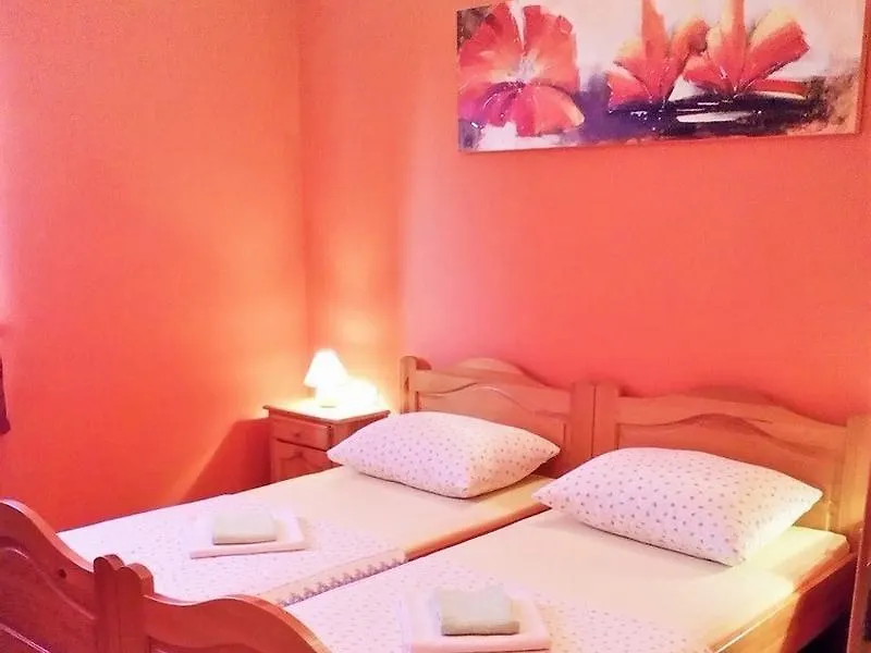 Apartments Anto Pula