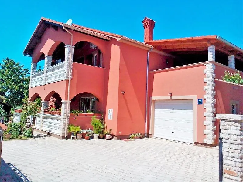 Apartments Anto Pula
