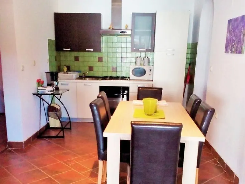 Apartments Anto Pula